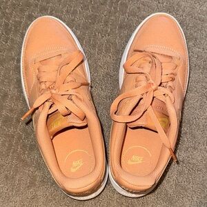 Nike Women's court vision Alta Sneakers